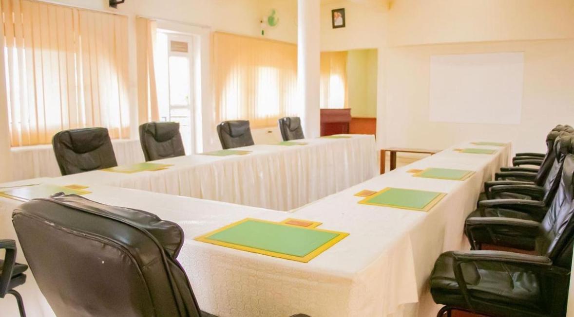 Country Lake Resort Garuga Entebbe Zewnętrze zdjęcie